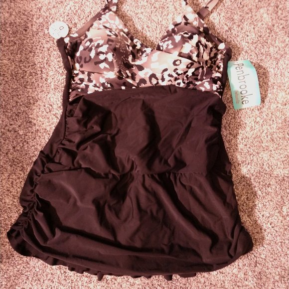 One-piece swimsuit NWT - Picture 1 of 4